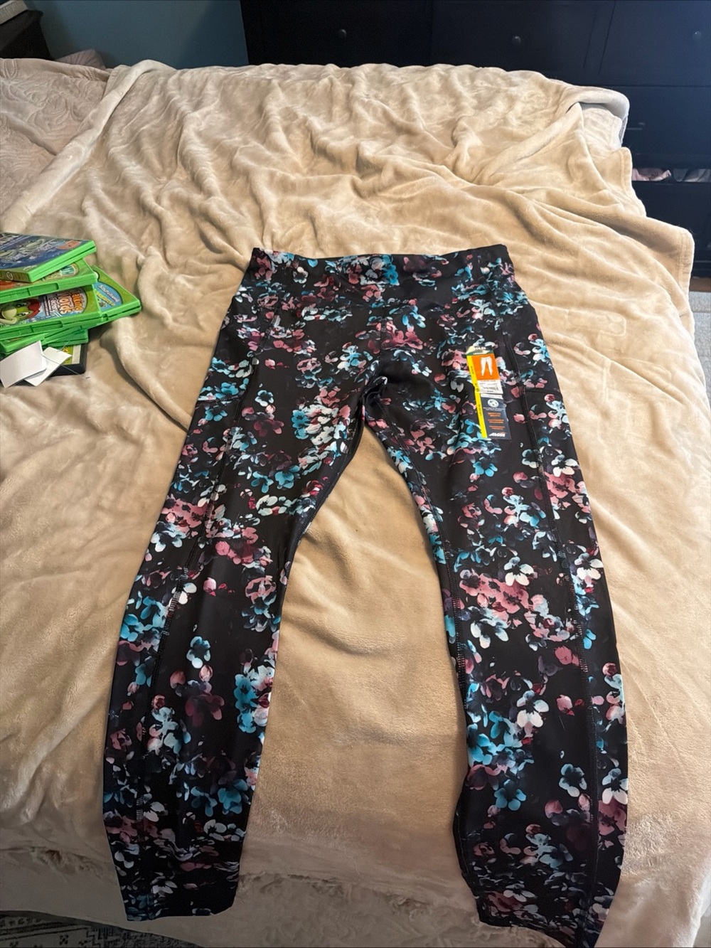 Womens Black Floral Print Active Leggings - Pink & Teal
